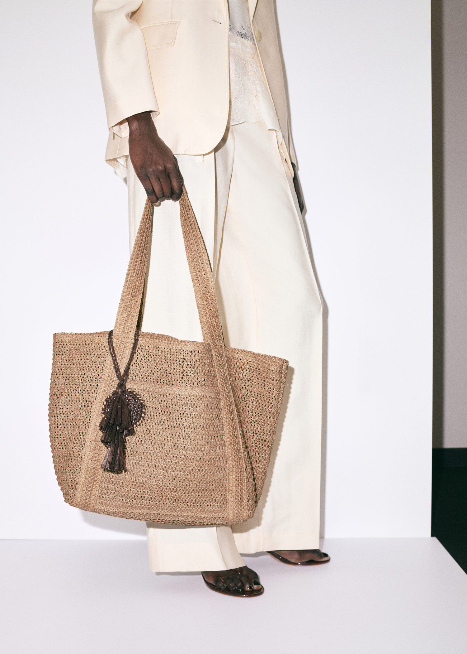 Natural fibre tote bag