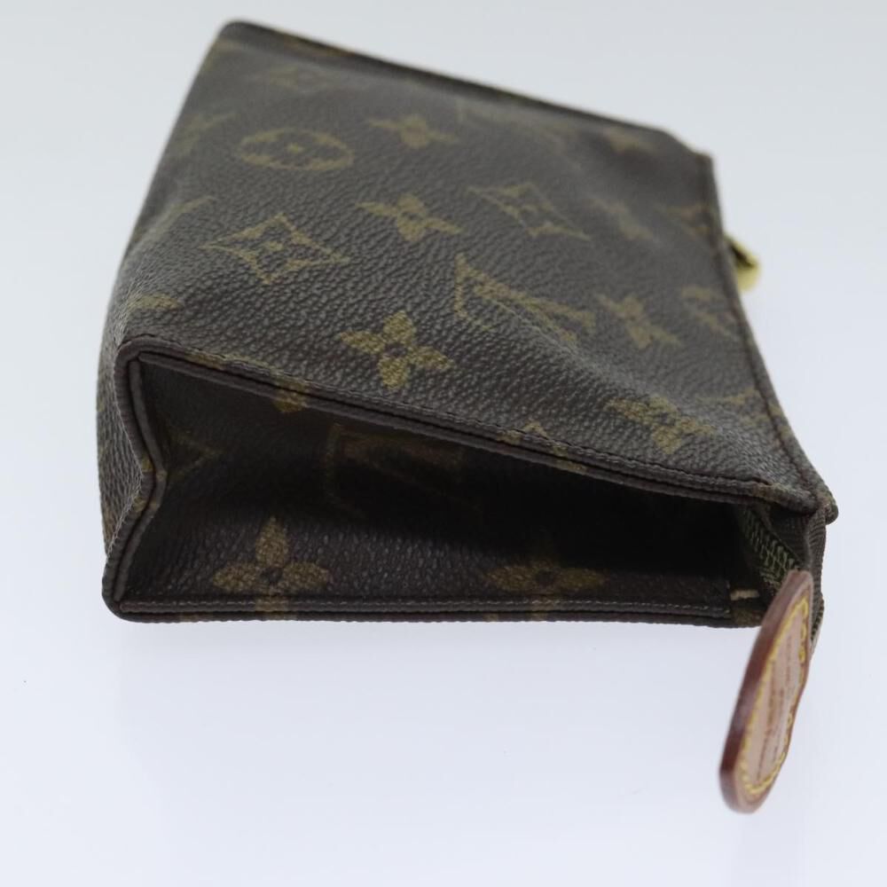 Louis Vuitton Poche Toilette