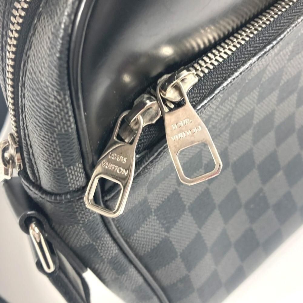 Louis Vuitton Messenger