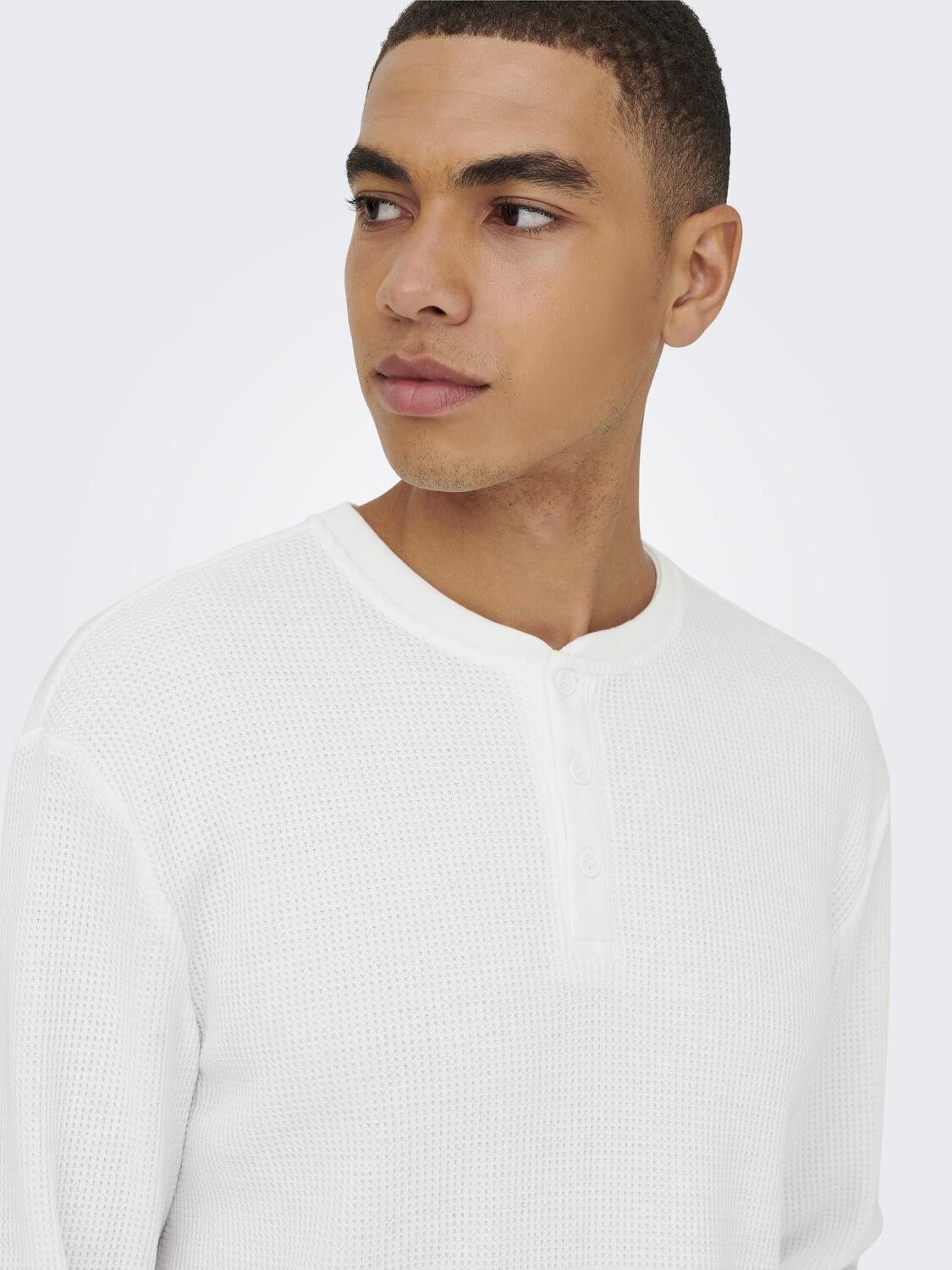 ONSTOBIE REG LS HENLEY TEE NOOS