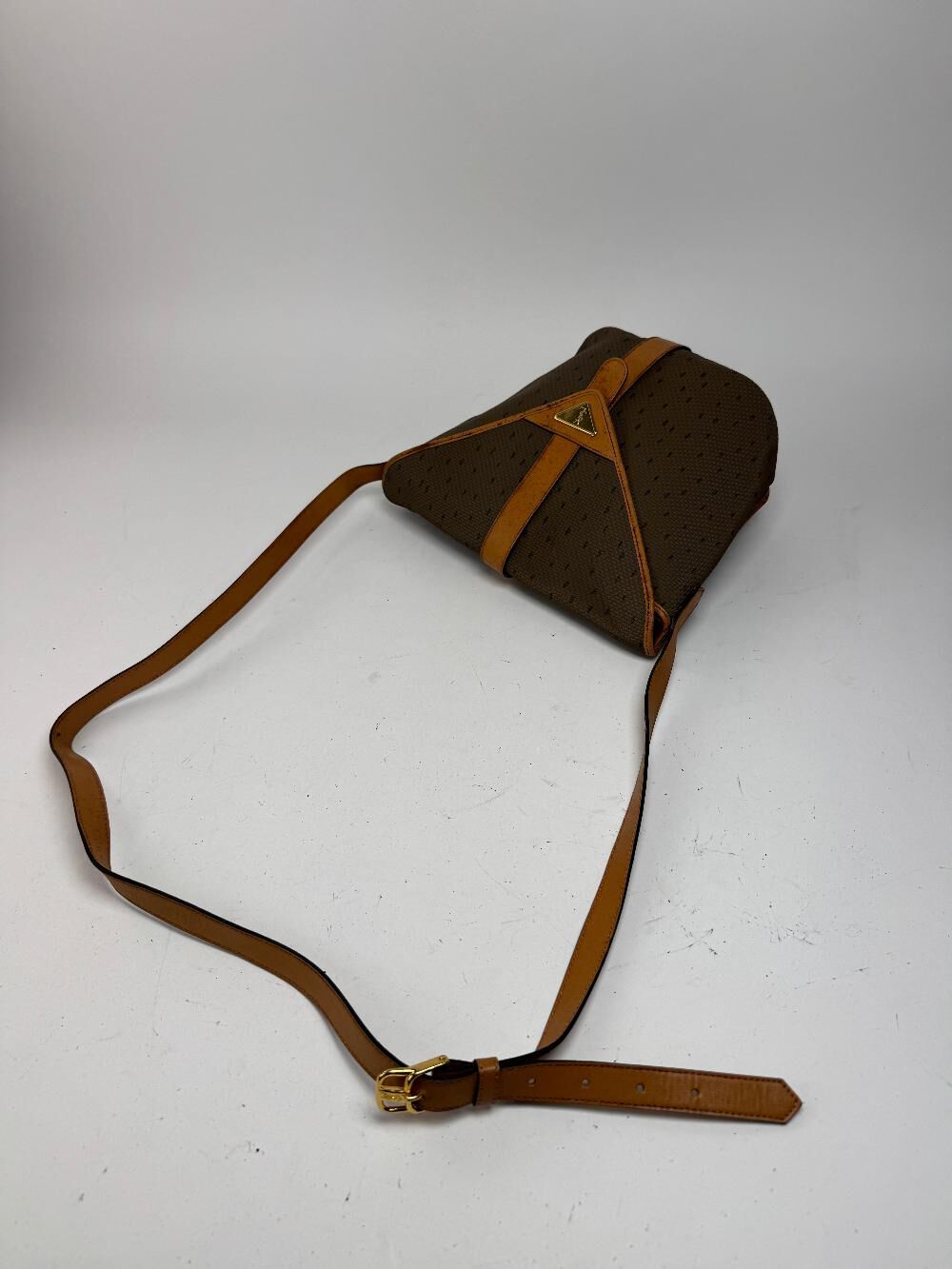 Yves Saint Laurent Shoulder Bag