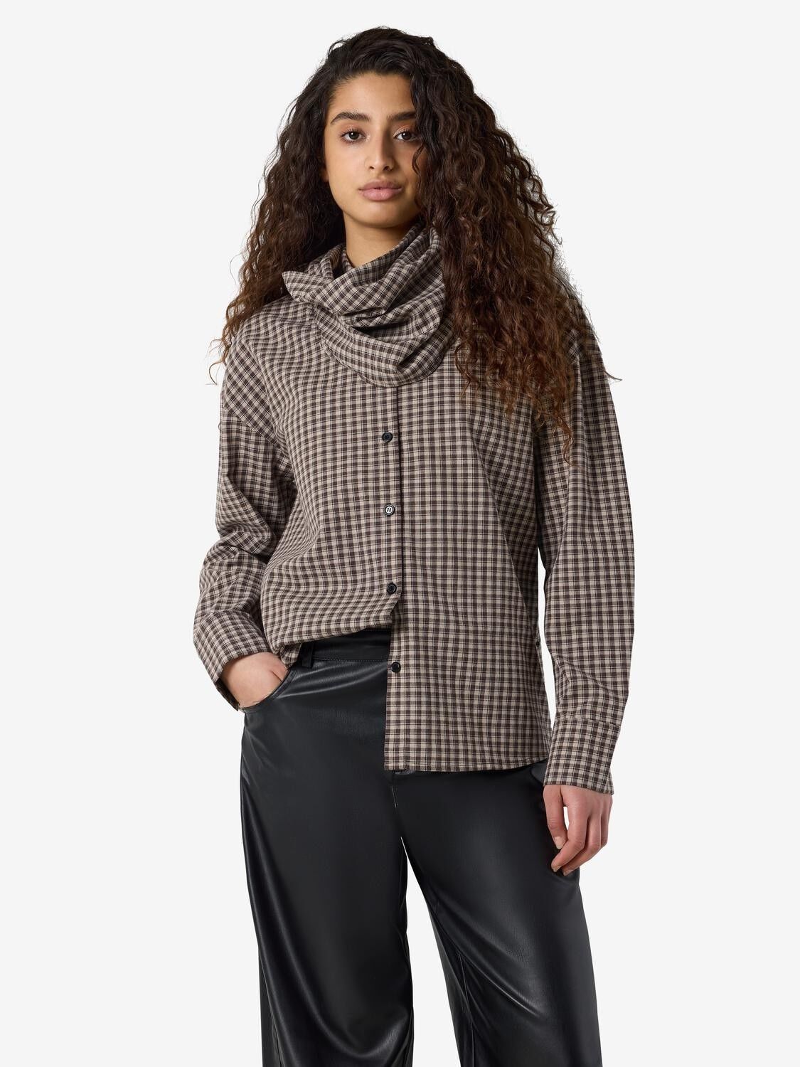 NMKILAH L/S SCARFSHIRT