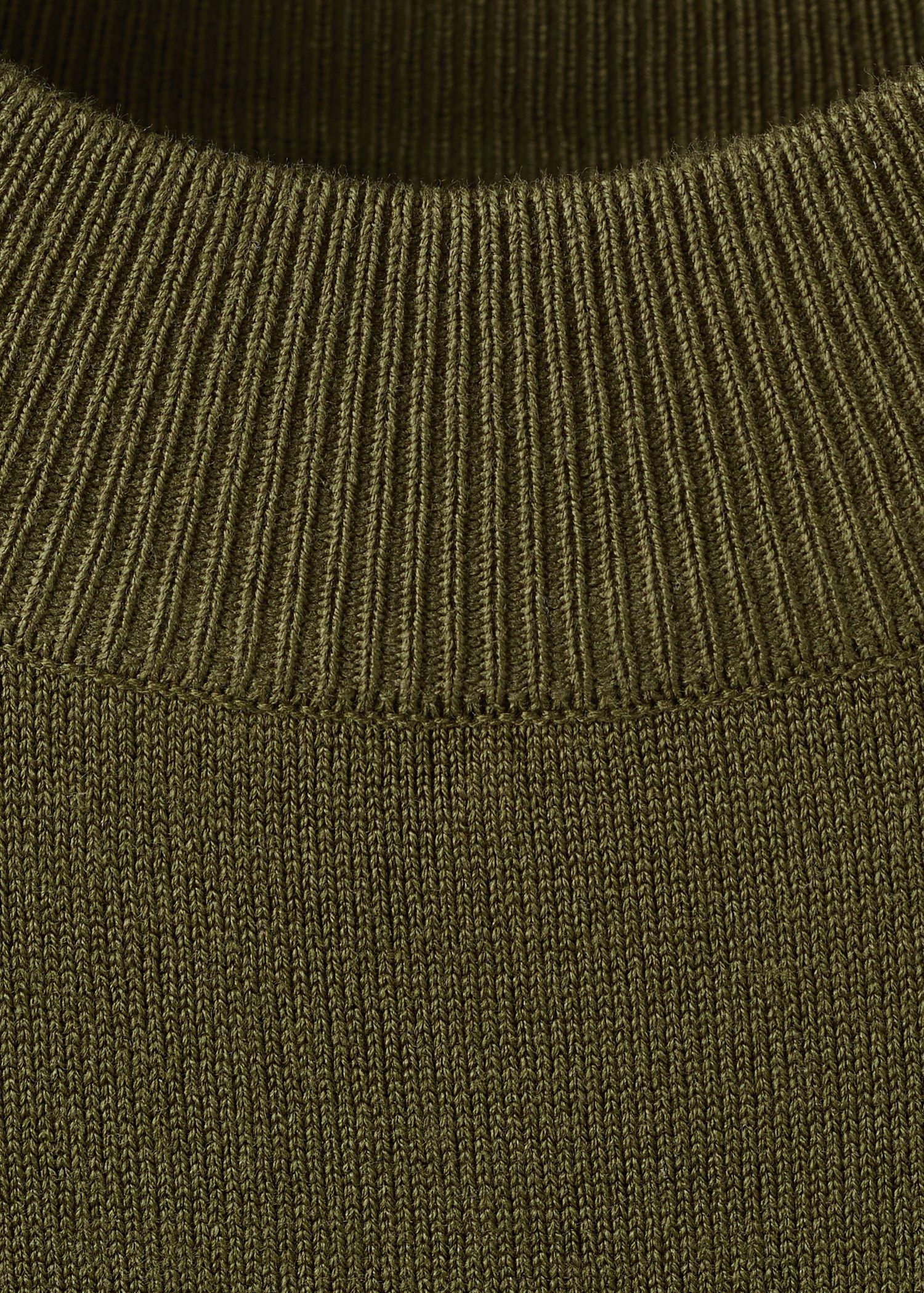 Belted knitted waistcoat