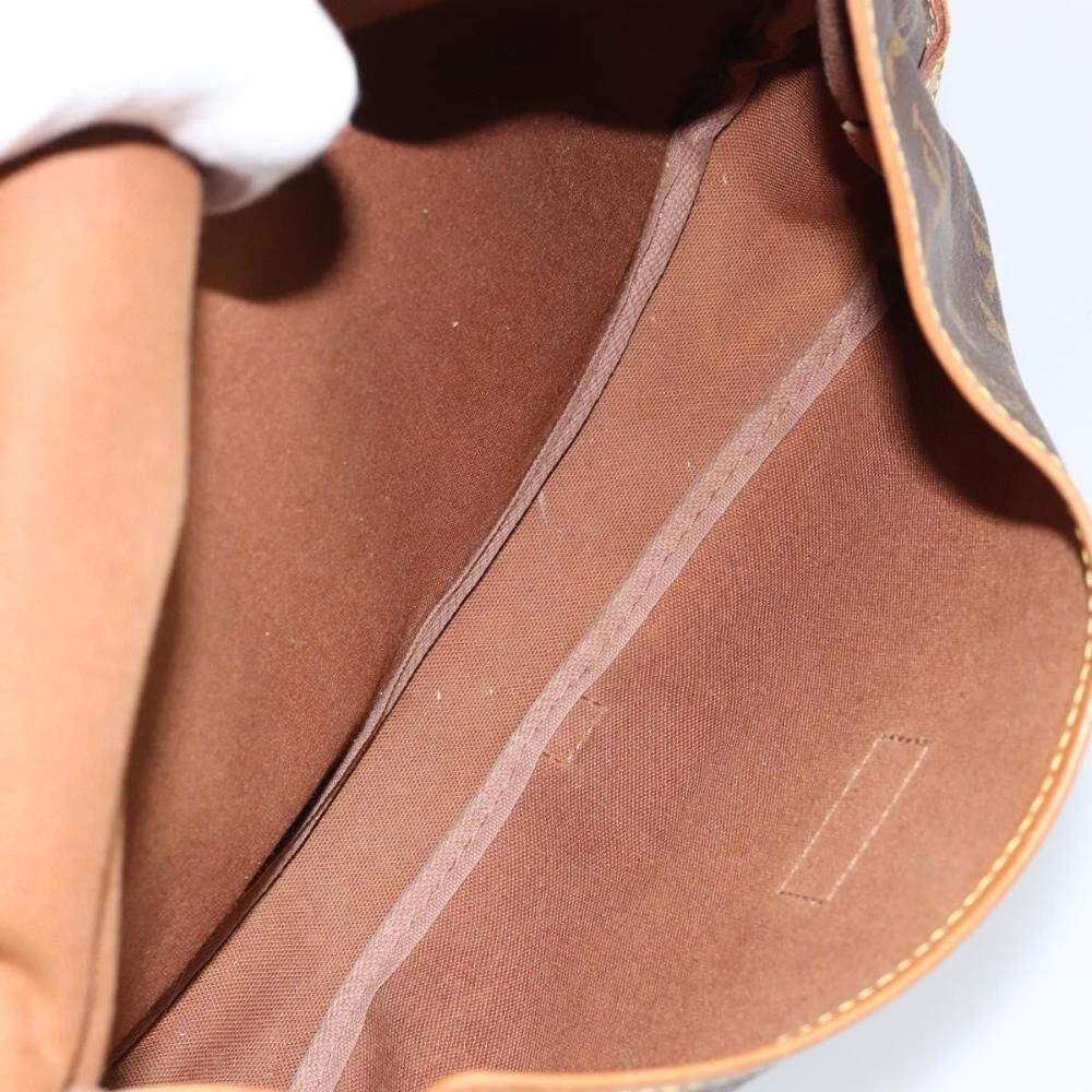 Louis Vuitton Saumur