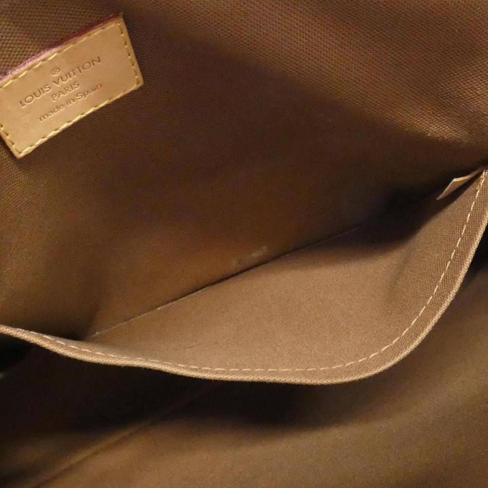 Louis Vuitton Shoulder Bags