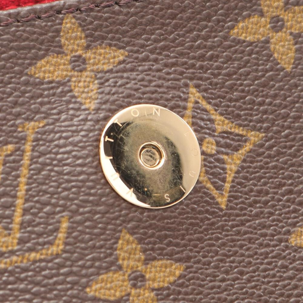 Louis Vuitton Shoulder Bags