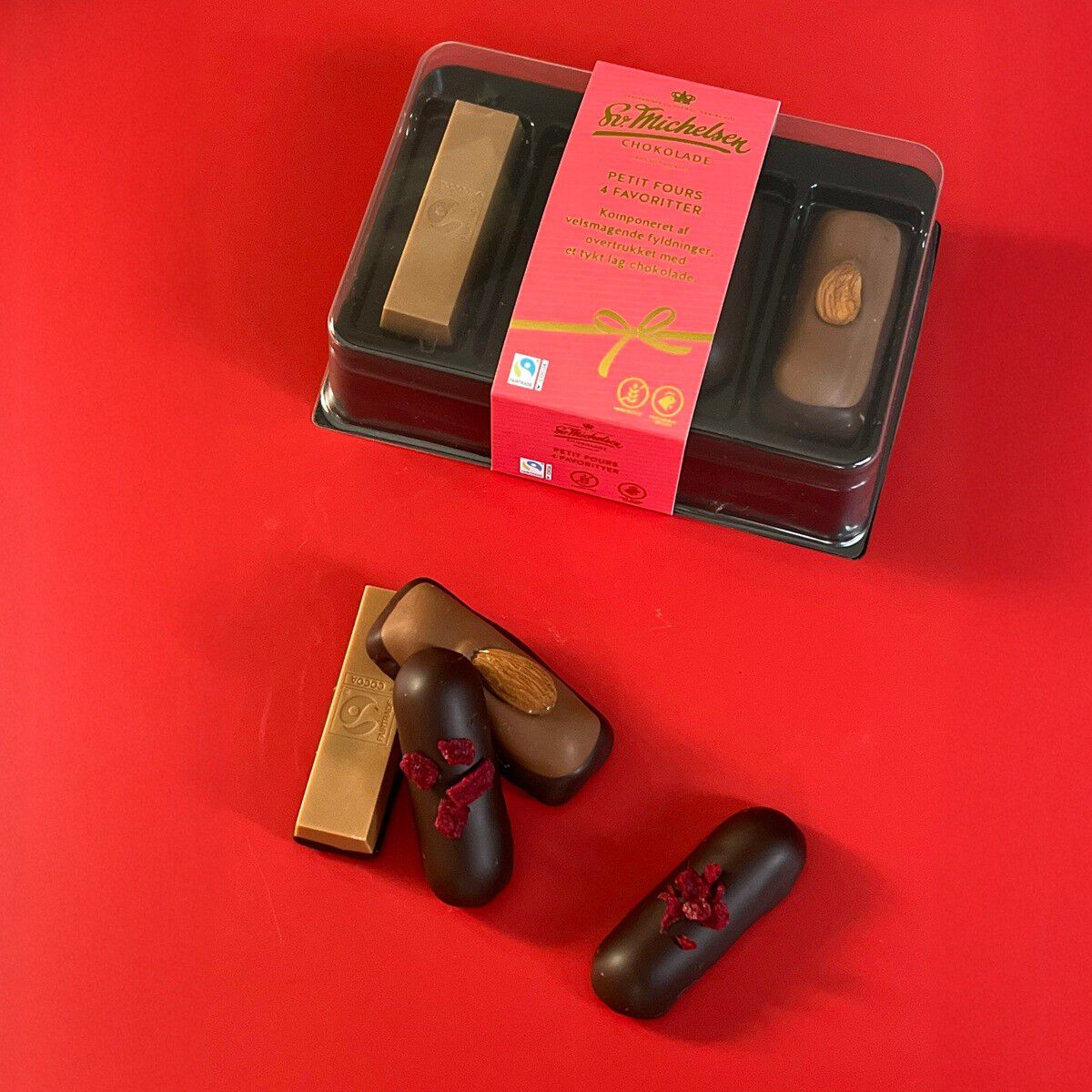 4 Jule Petit fours. LE