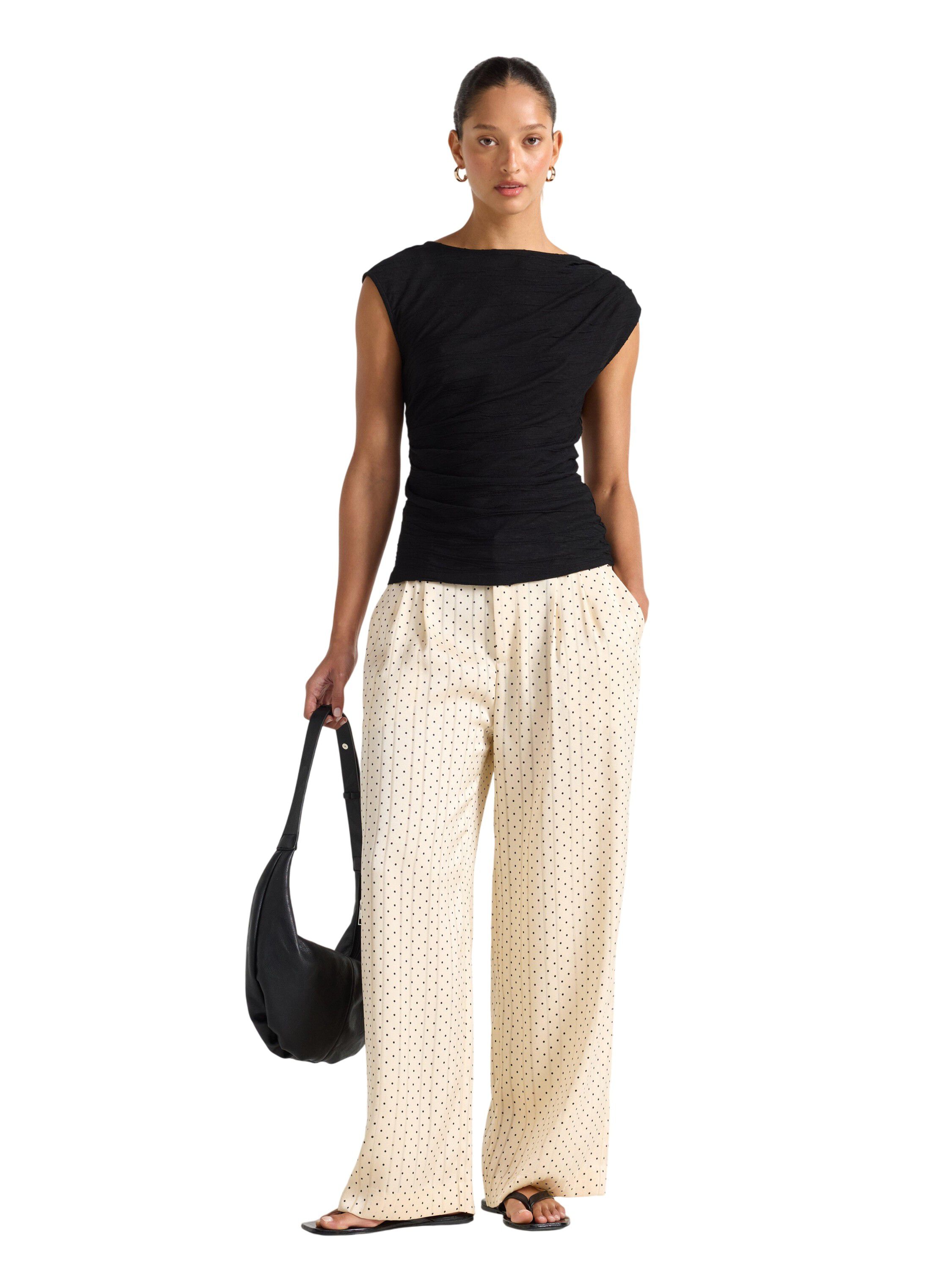 Ermel&oslash;s topp med rynker langs siden