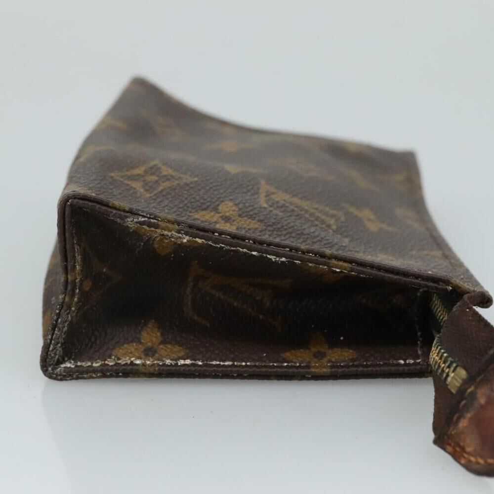 Louis Vuitton Poche Toilette