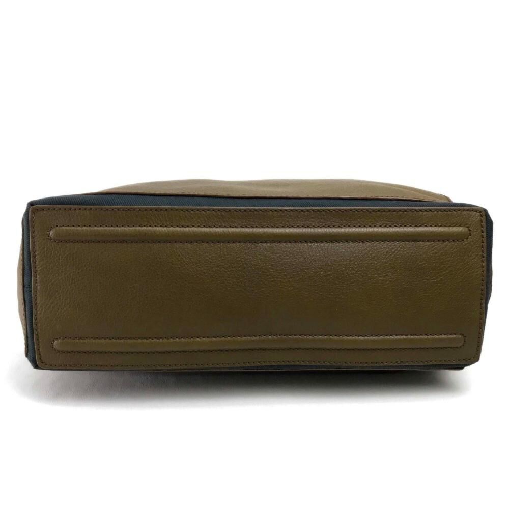 Yves Saint Laurent Shoulder Bag