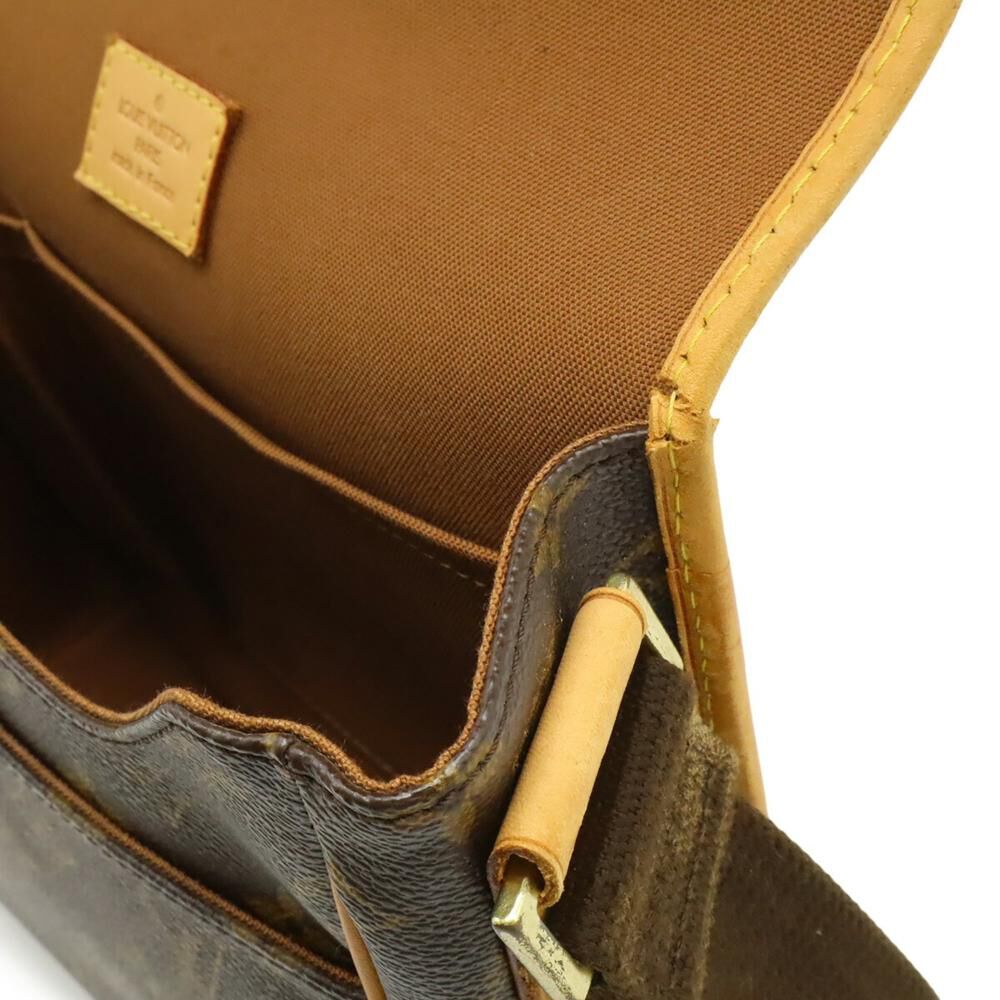 Louis Vuitton Shoulder Bags