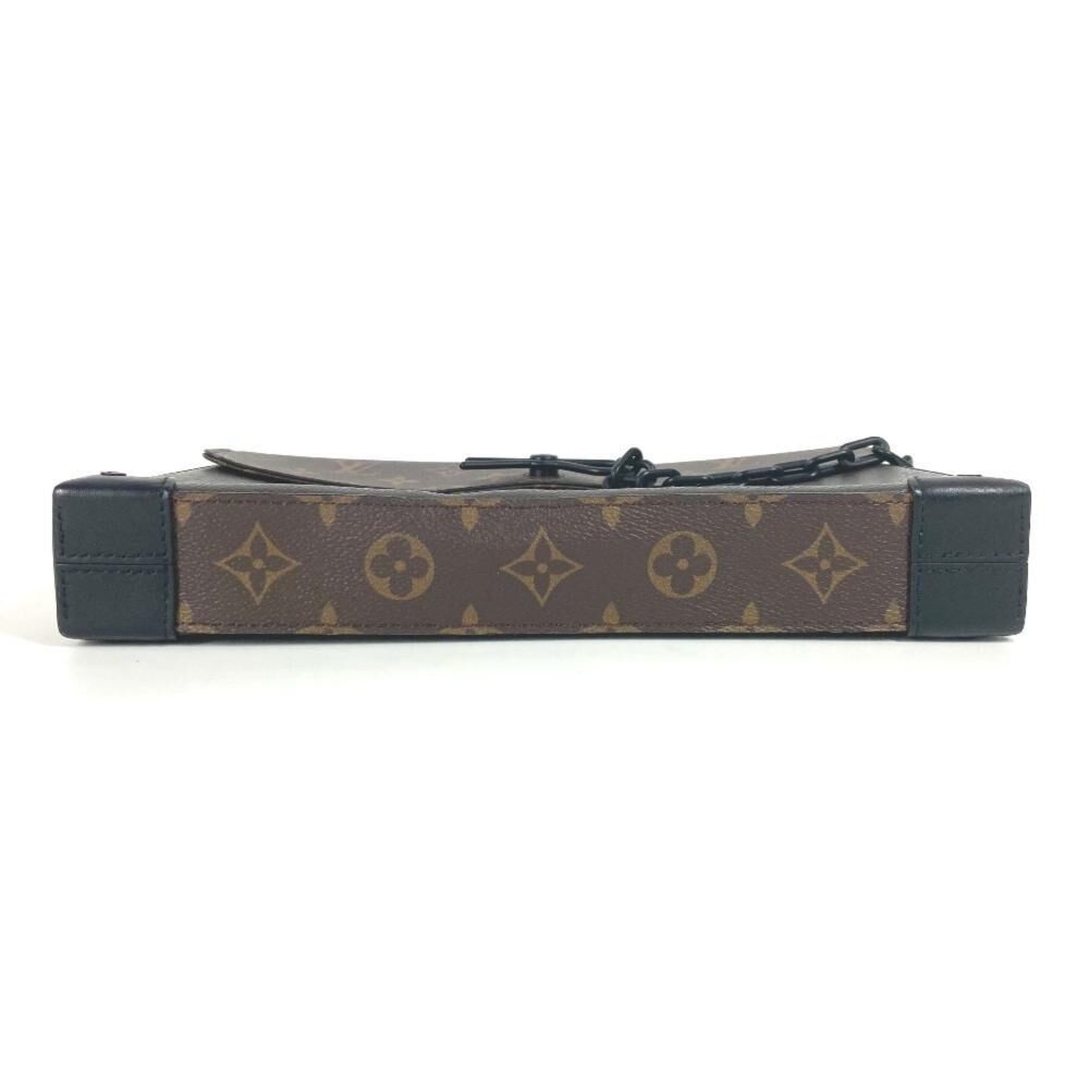 Louis Vuitton Clutch