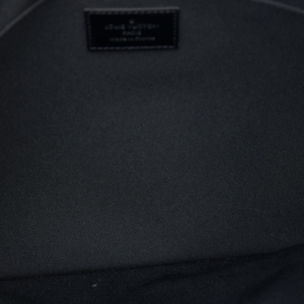 Louis Vuitton Clutch