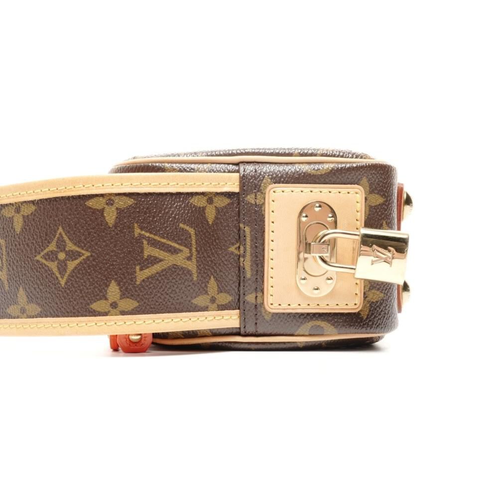 Louis Vuitton Shoulder Bags