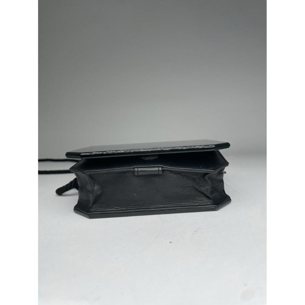 Yves Saint Laurent Shoulder Bag