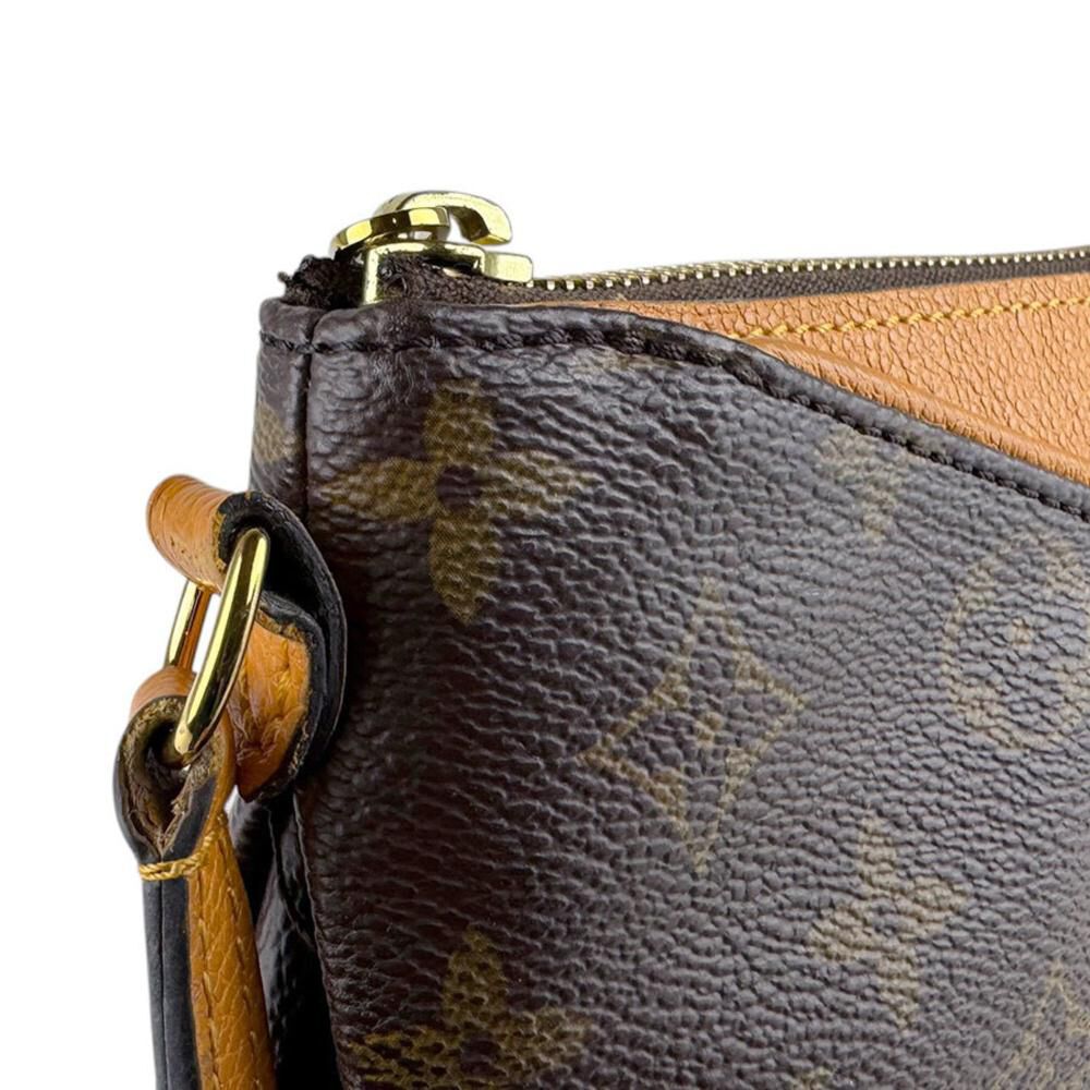 Louis Vuitton Shoulder Bags