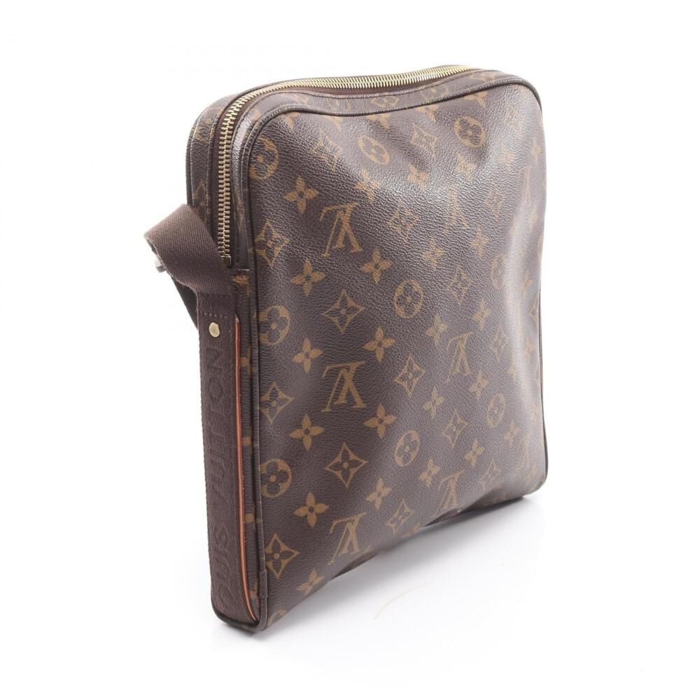 Louis Vuitton Shoulder Bags