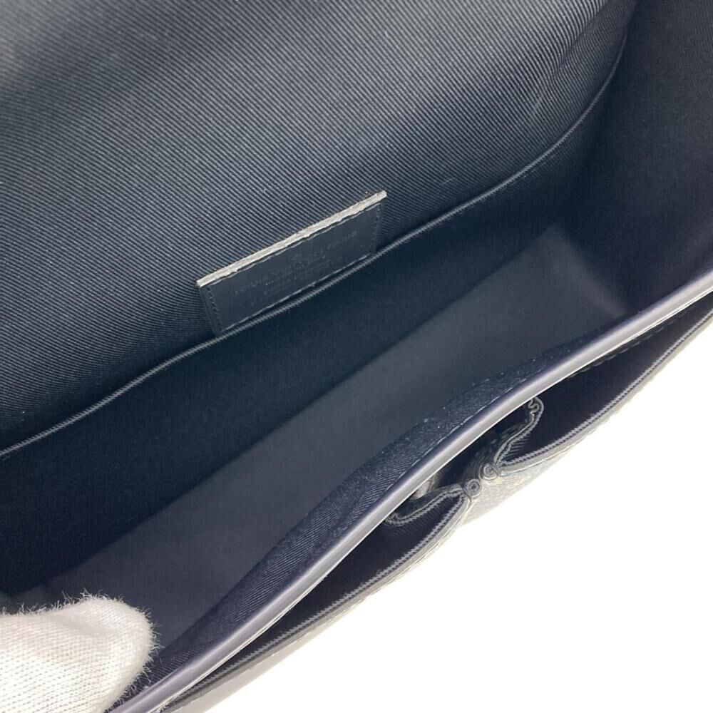 Louis Vuitton Messenger