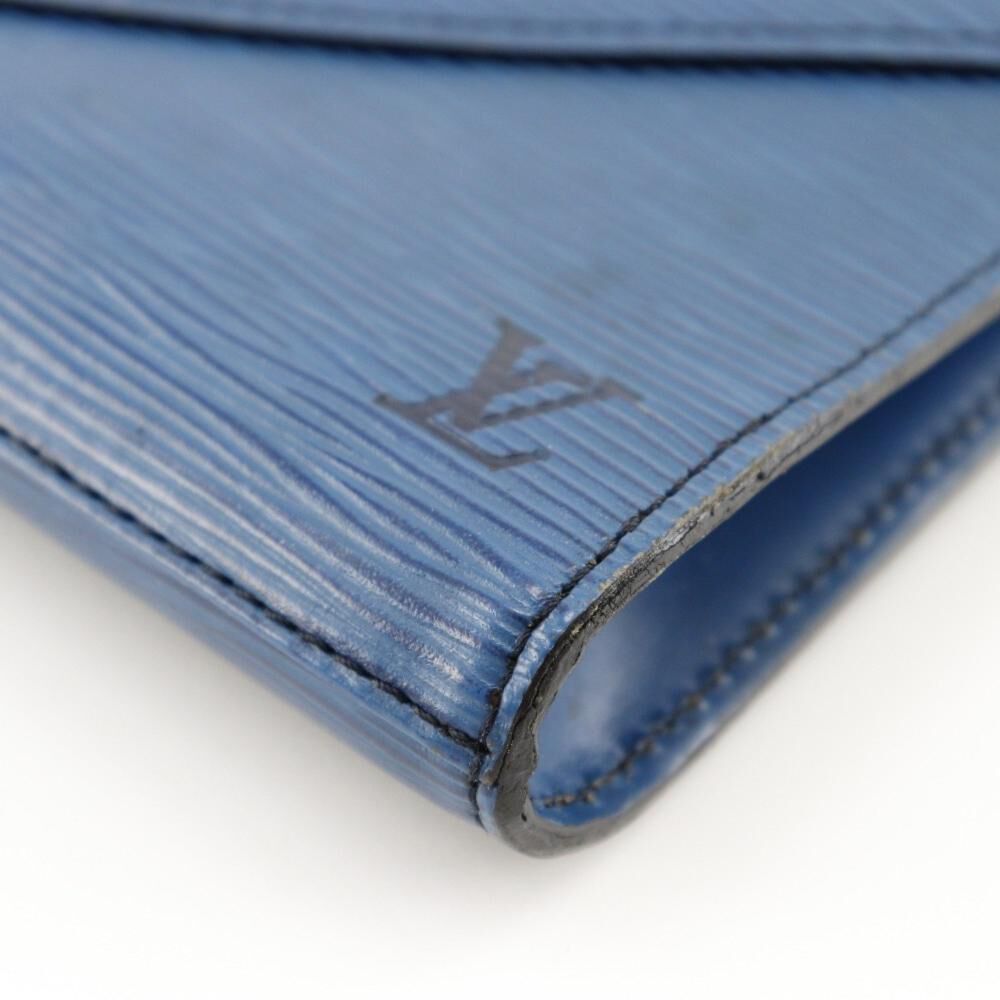 Louis Vuitton Clutch