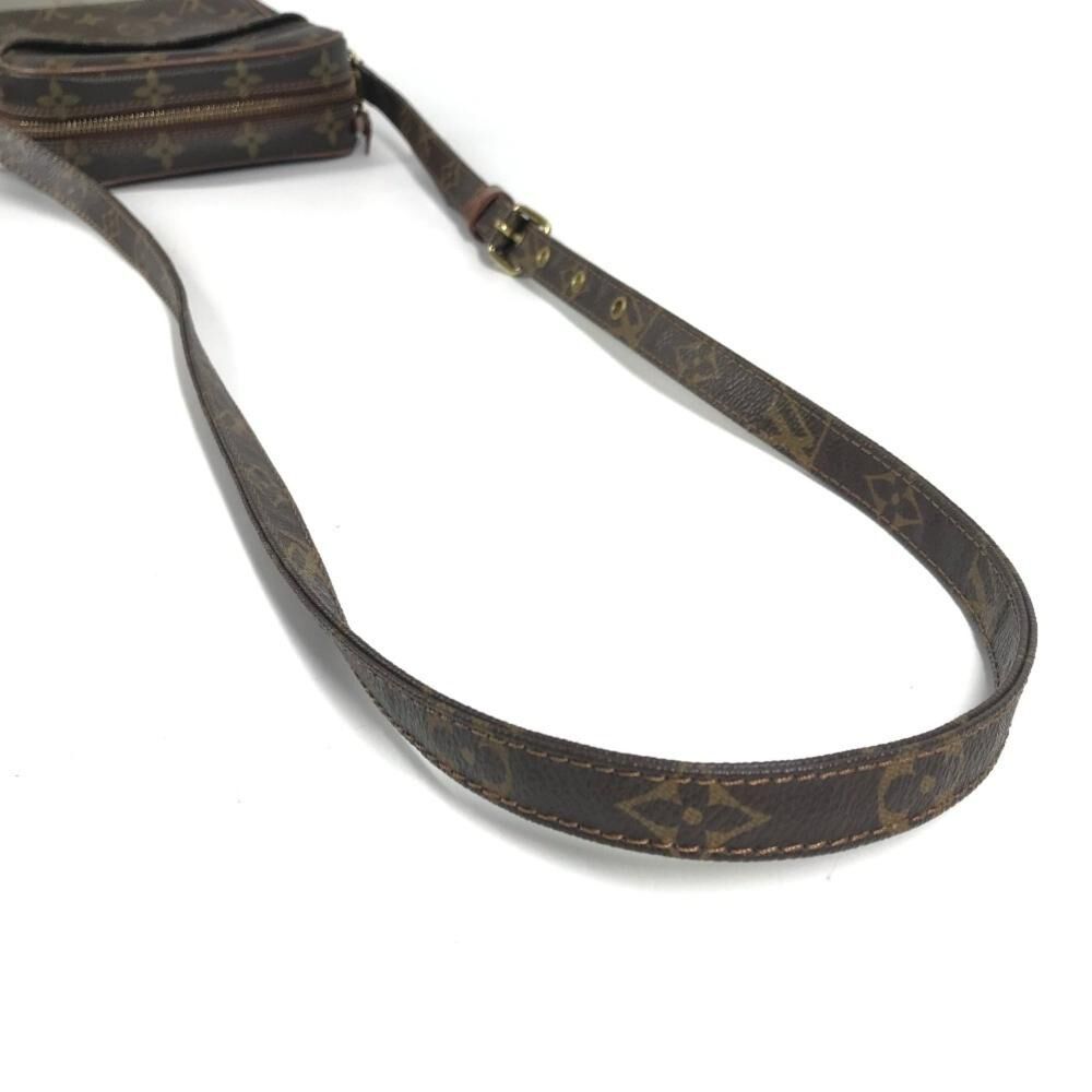 Louis Vuitton Shoulder Bags