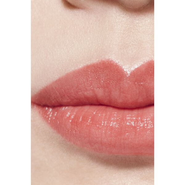 A Hydrating Tinted Lip Balm That Offers Buildable Colour For Better-Lo