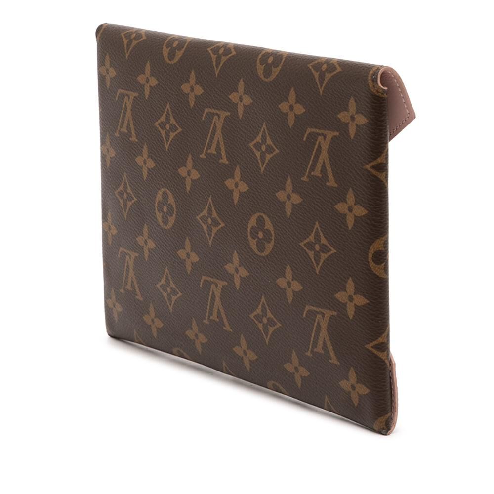 Louis Vuitton Clutch