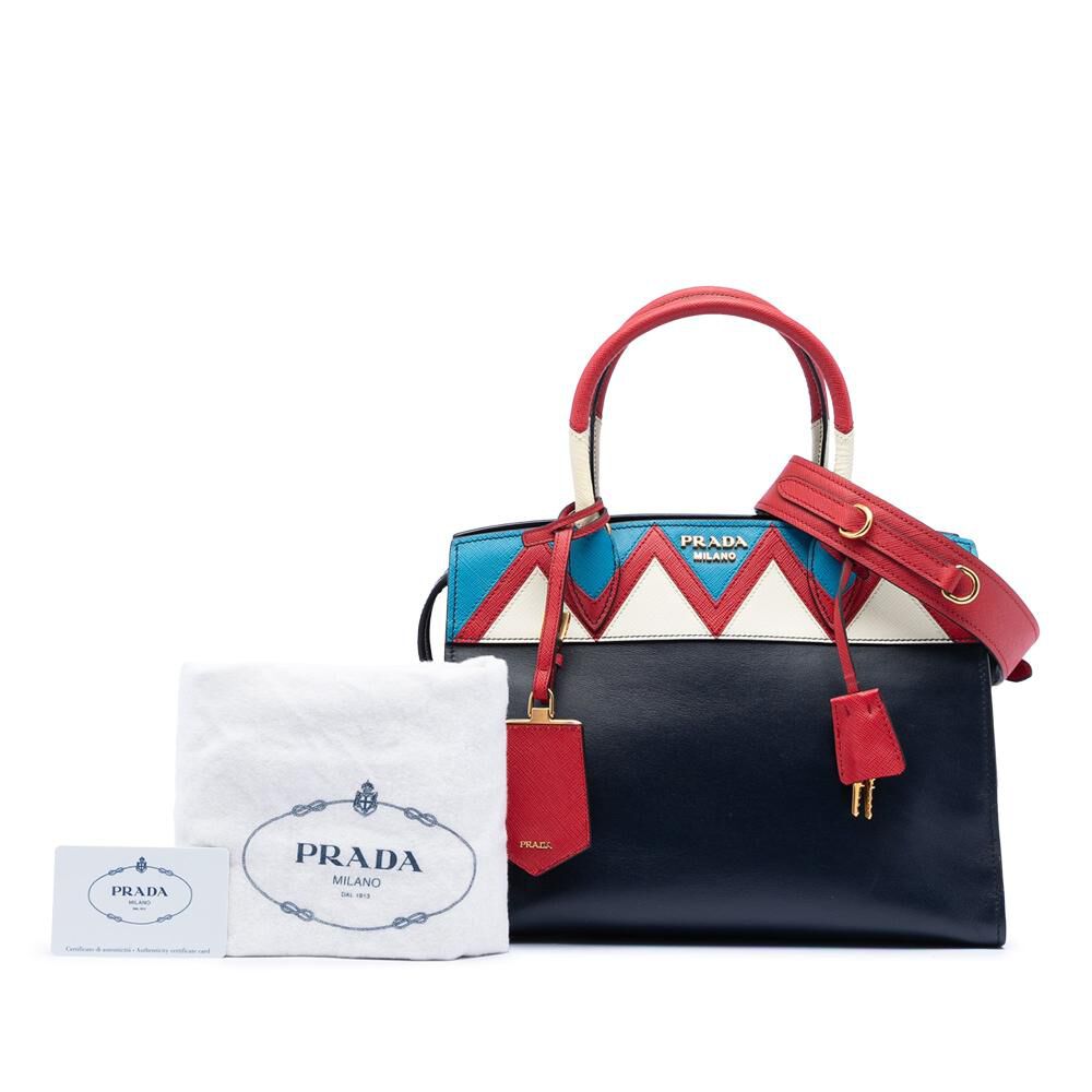 Prada Esplanade