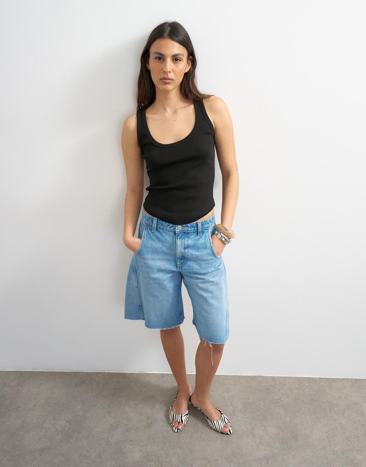 TSBRITT SL RIB SCOOP CURVE HEM VEST