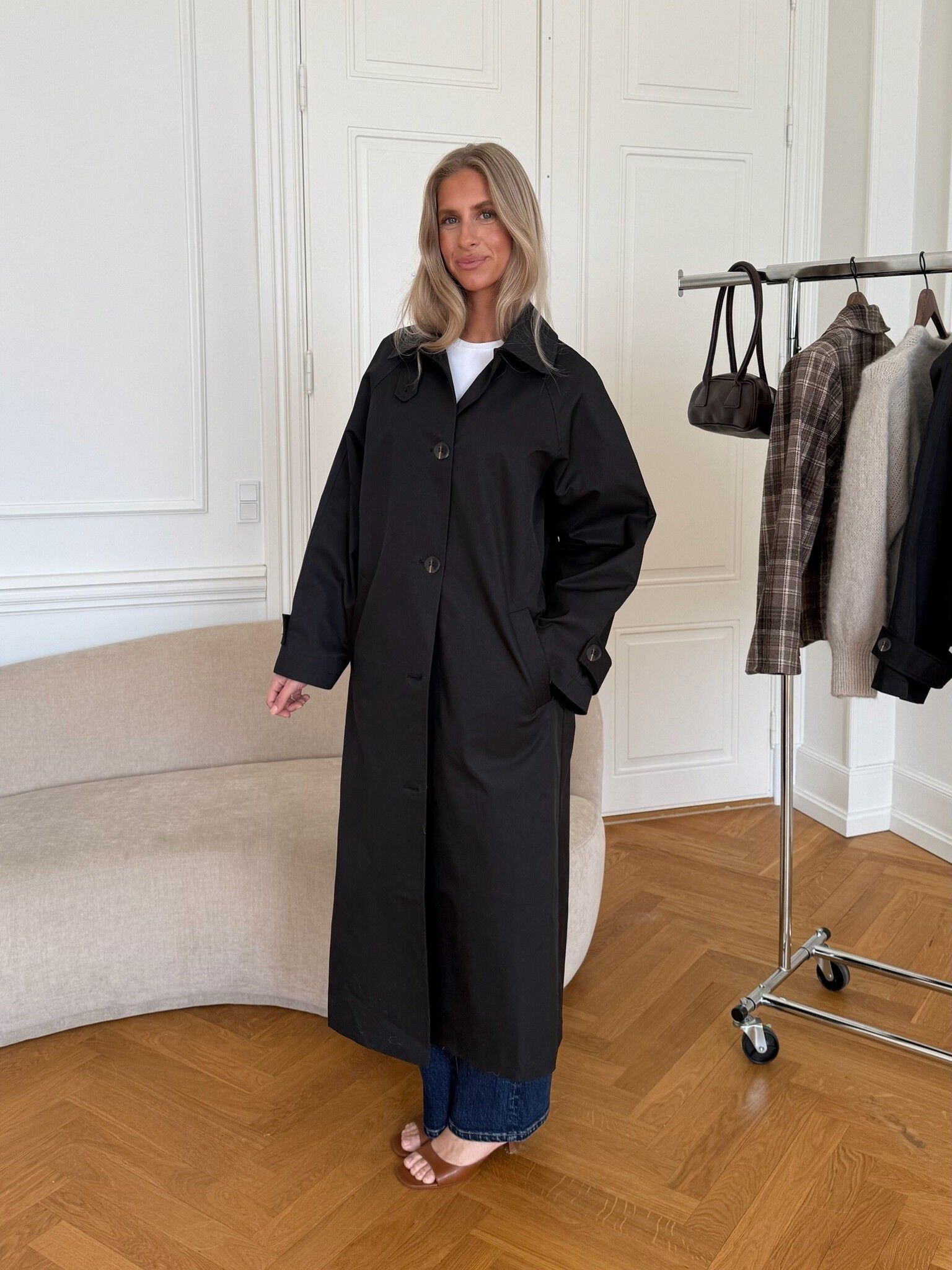 AvaIC Trenchcoat
