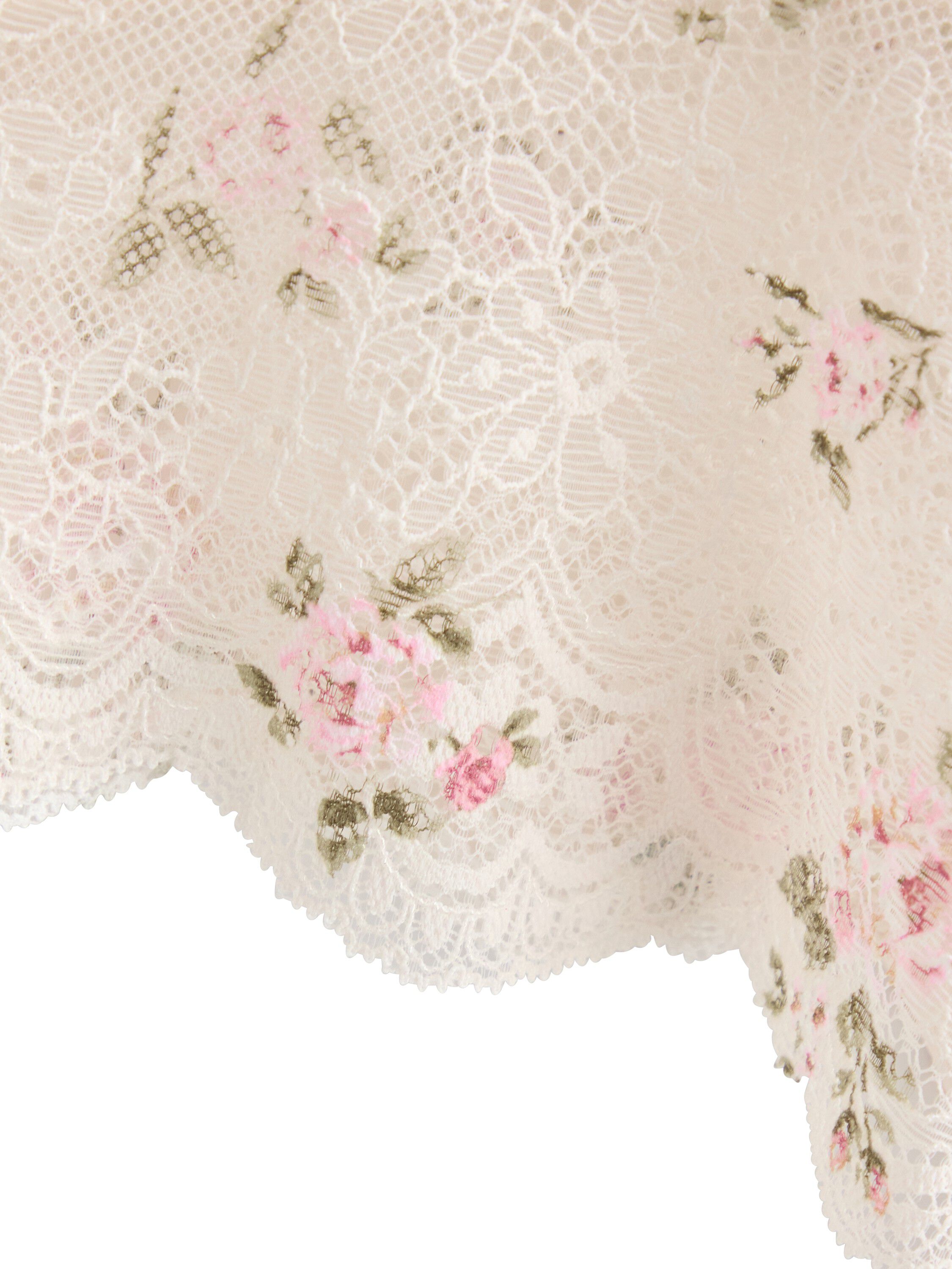 Brazilian briefs in lace with a reg