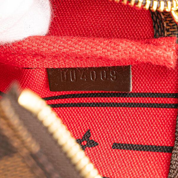 Louis Vuitton Pochette Accessoires