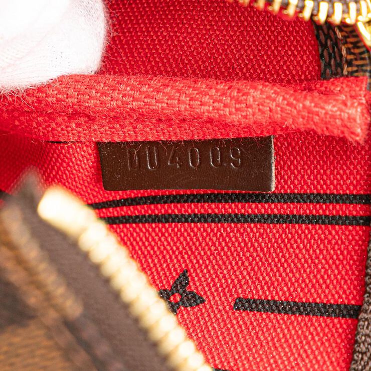 Louis Vuitton Pochette Accessoires