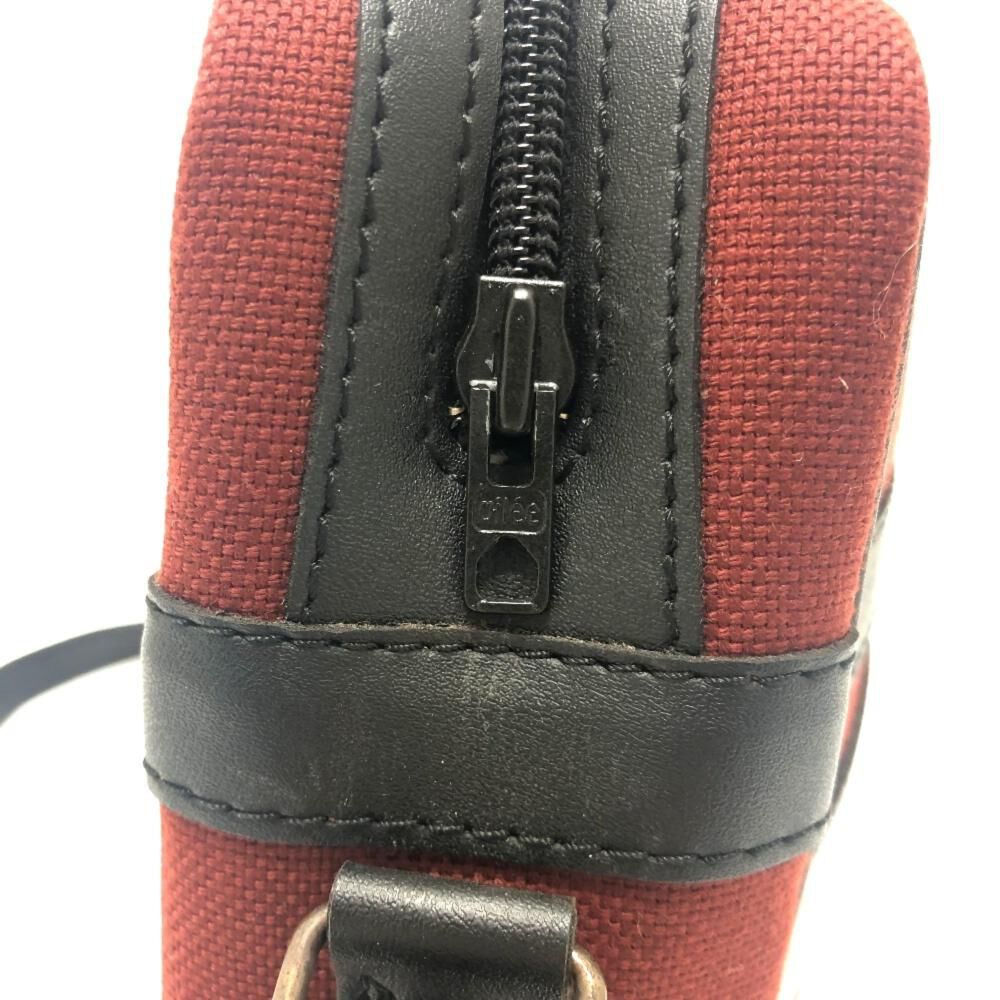 Yves Saint Laurent Shoulder Bag