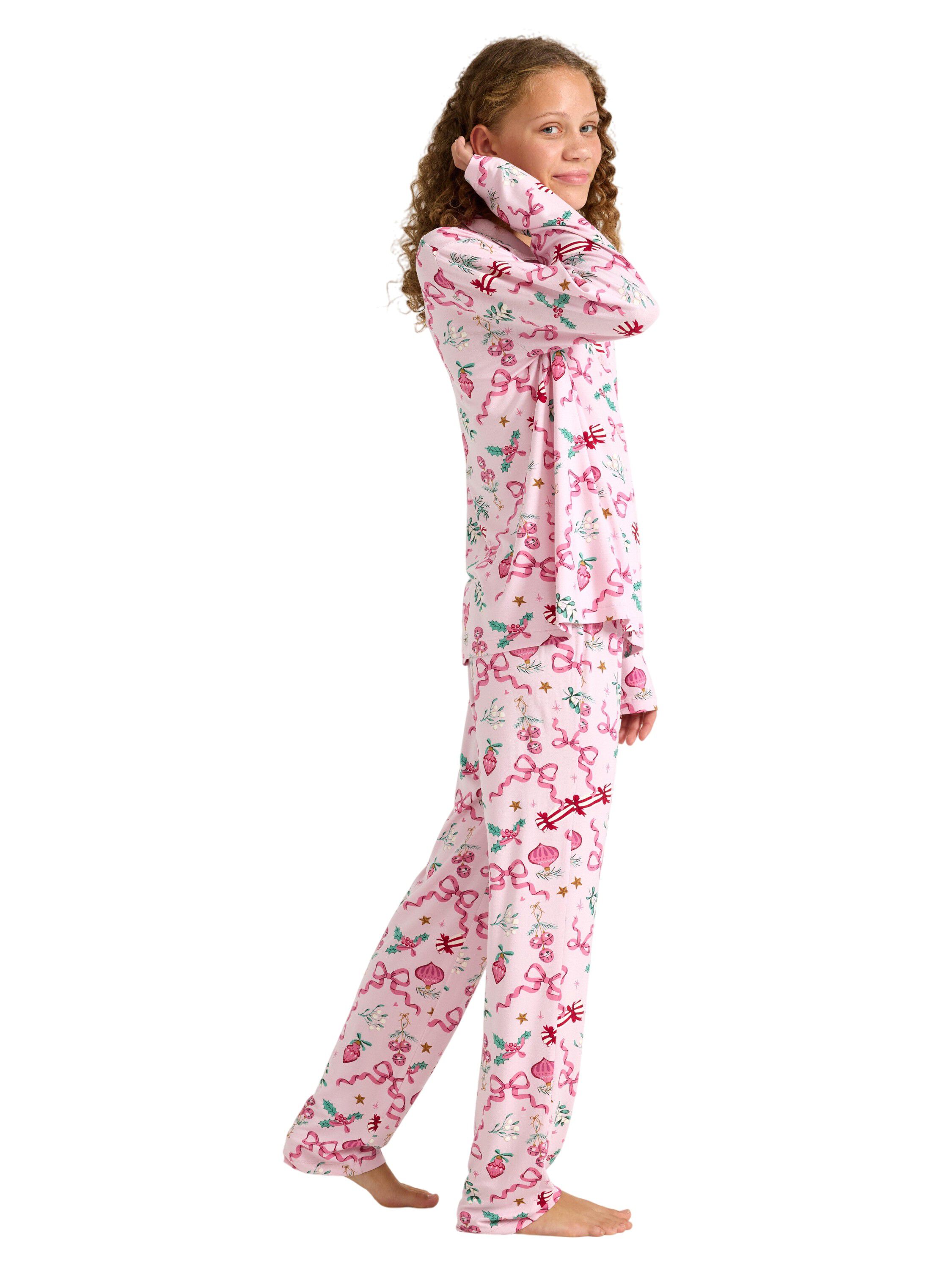 Pyjama set with a shirt and matchin