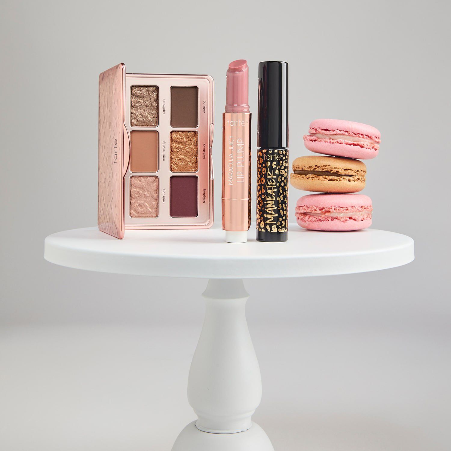 maneater plumped up travel must-haves - Makeups&aelig;t