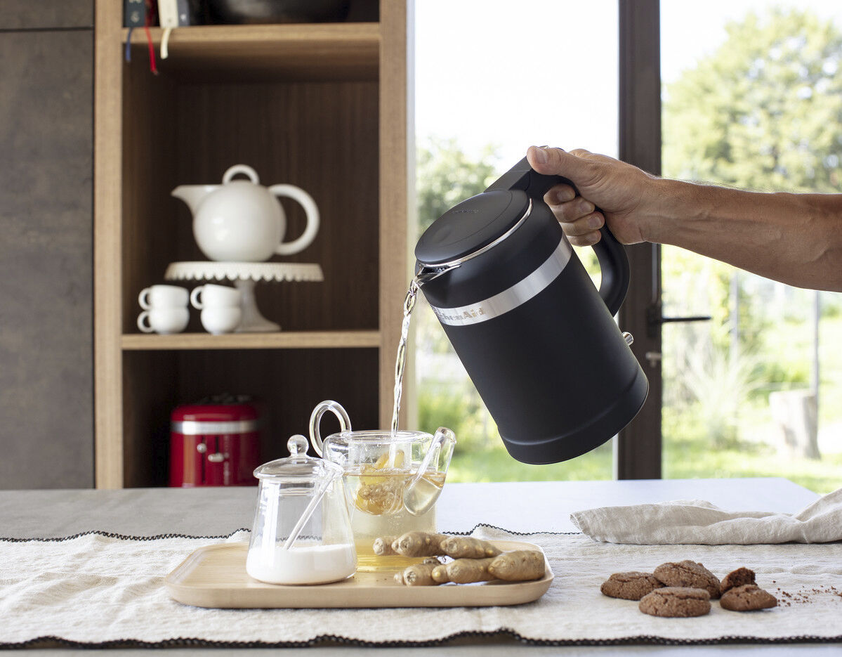 Design Collection elkedel mat sort 1,5 liter