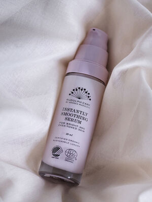 Instantly Smoothing Serum