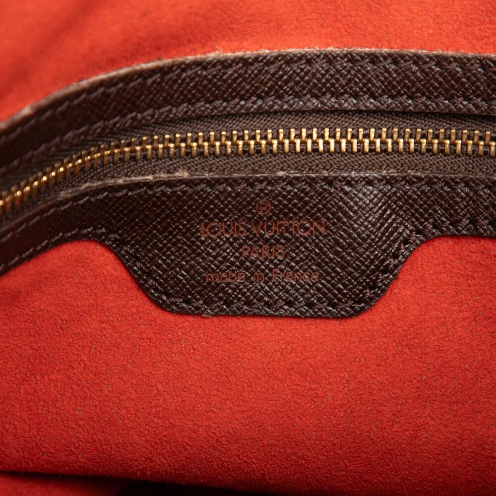 Louis Vuitton Marais