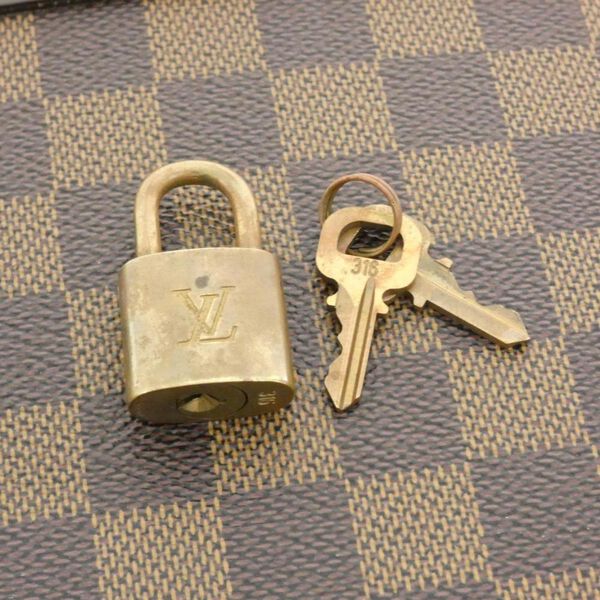 Louis Vuitton Nolita