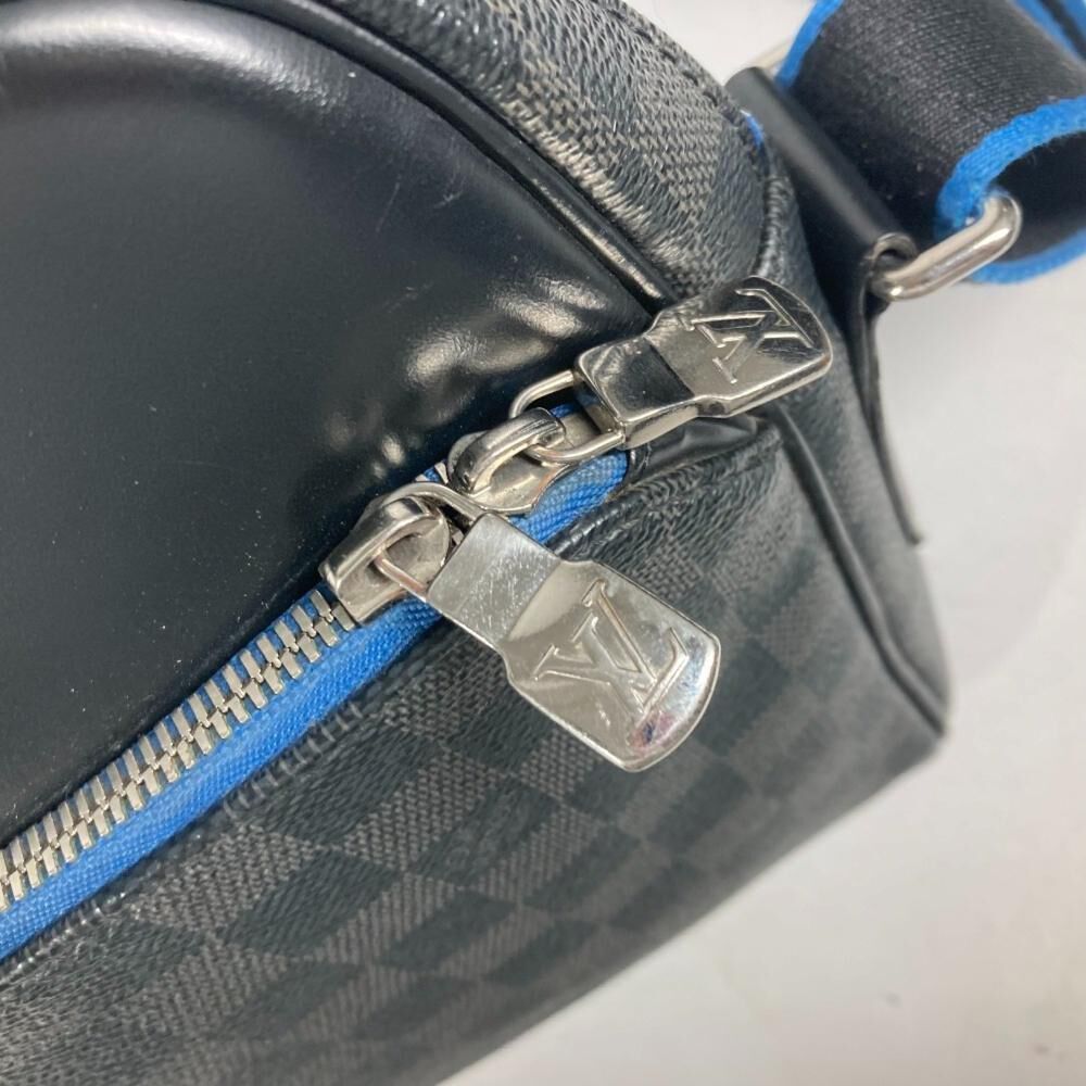 Louis Vuitton Messenger