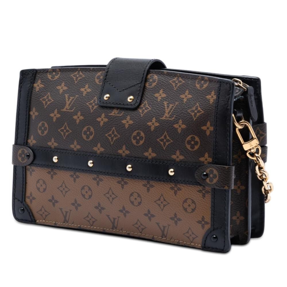 Louis Vuitton Shoulder Bags