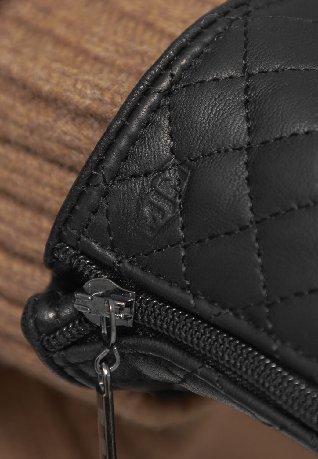 MJM Glove Lucille Quilted Sheepskin Black