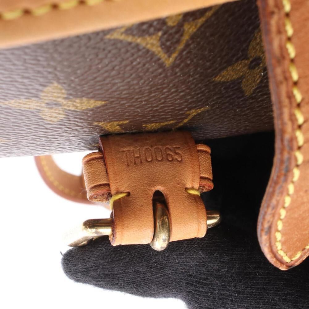 Louis Vuitton Saumur