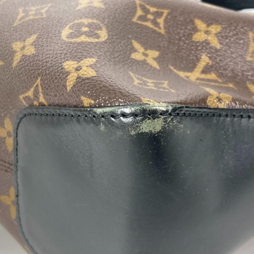 Louis Vuitton Shoulder Bags