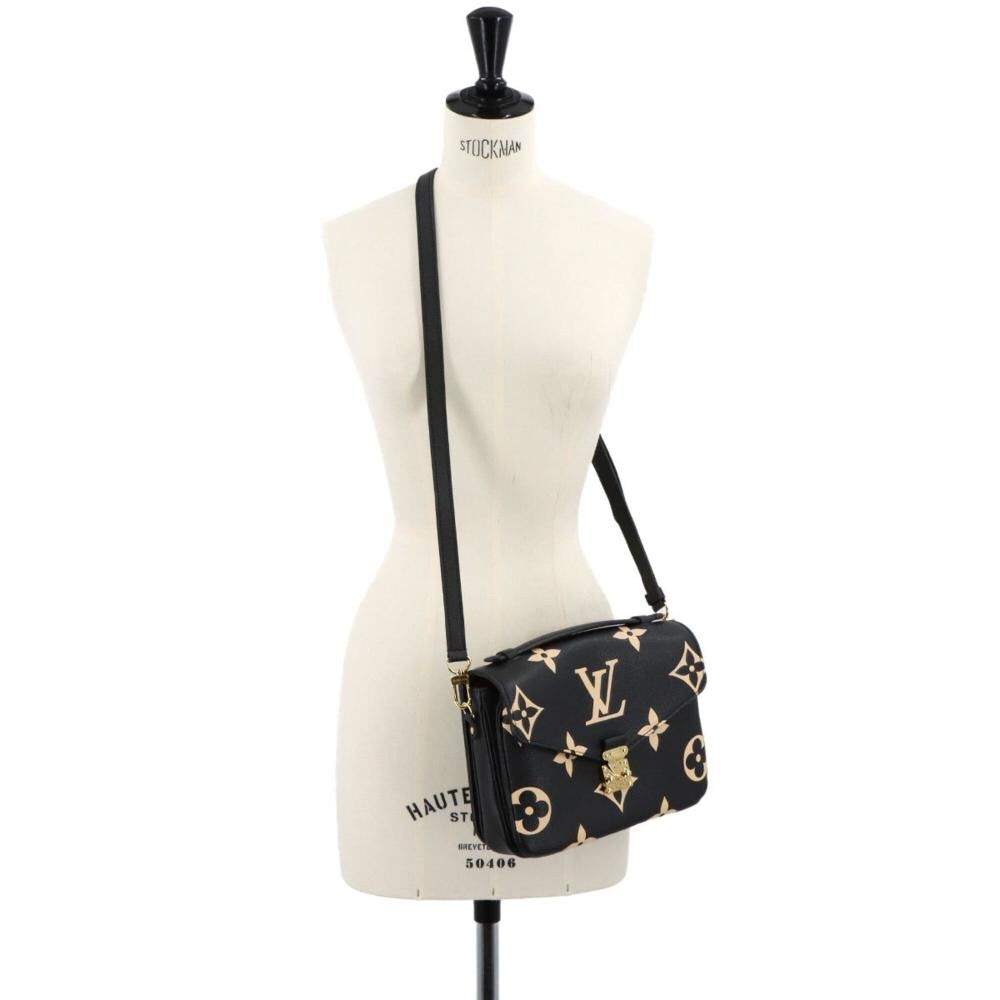 Louis Vuitton Shoulder Bags