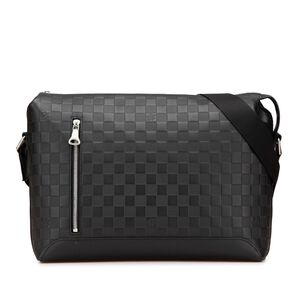 Louis Vuitton Messenger
