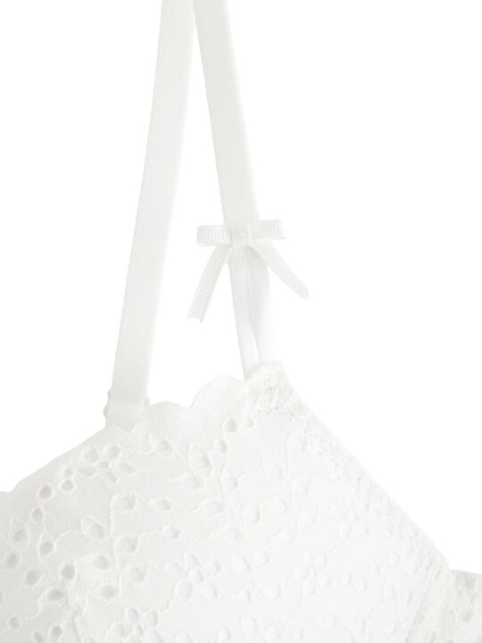 Pushup-bh med broderie anglaise