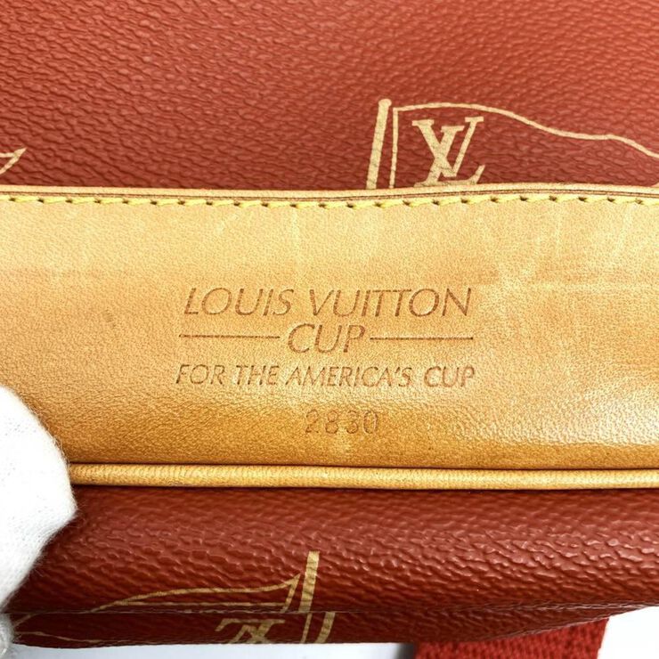 Louis Vuitton Messenger