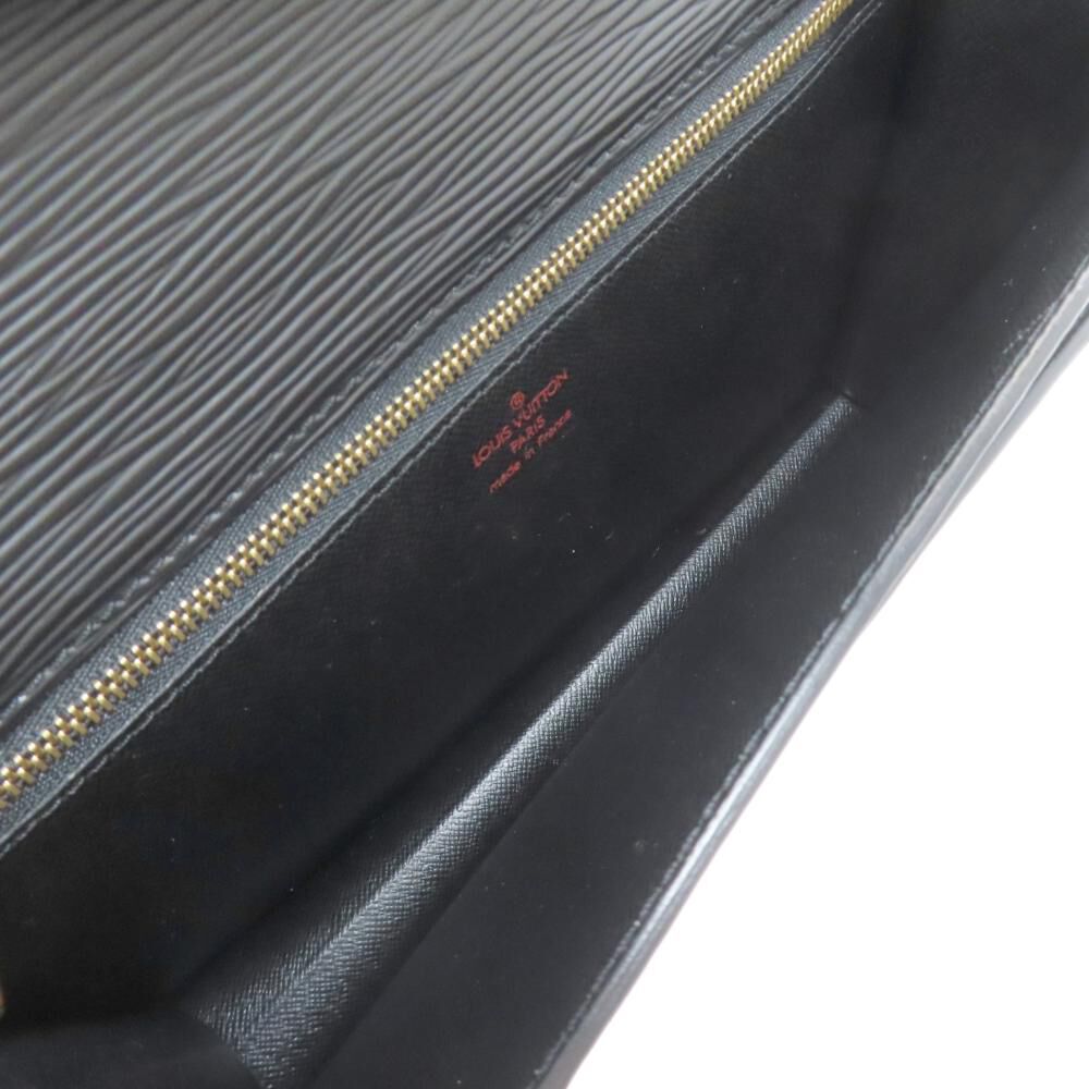 Louis Vuitton Clutch