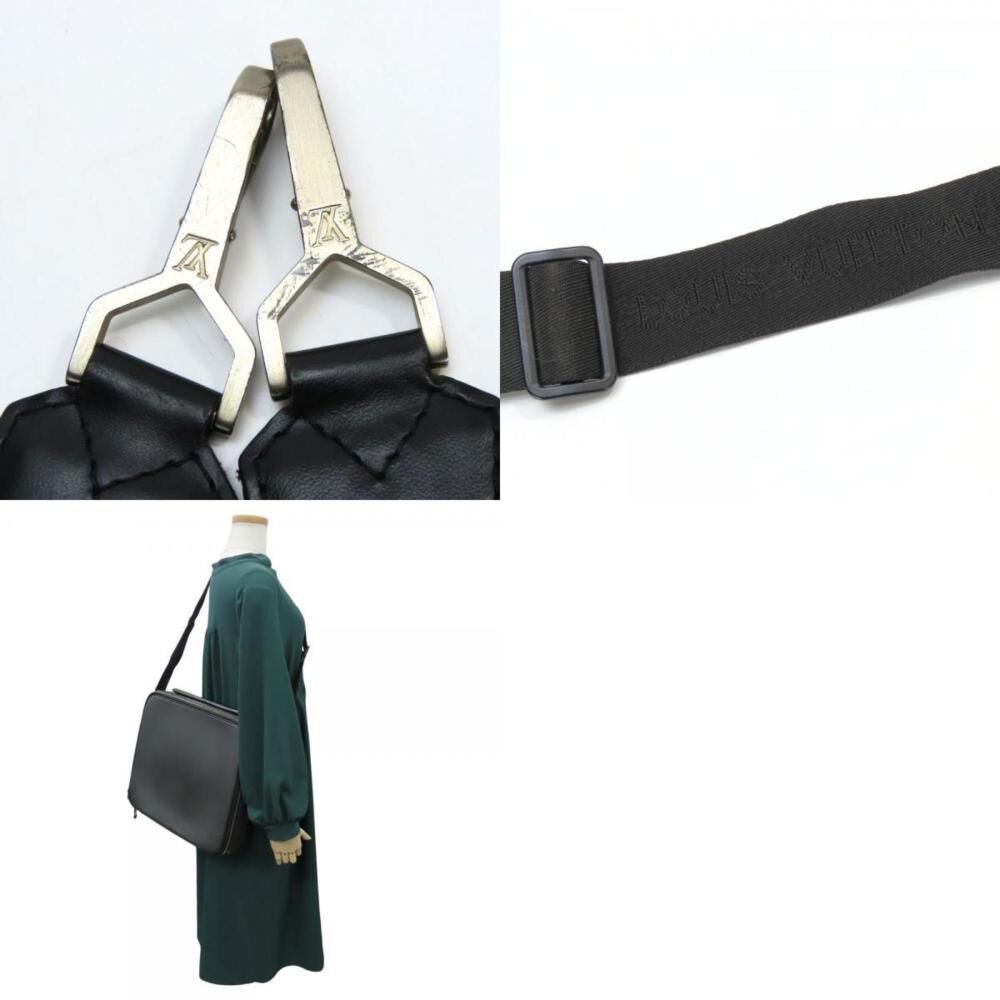 Louis Vuitton Shoulder Bags